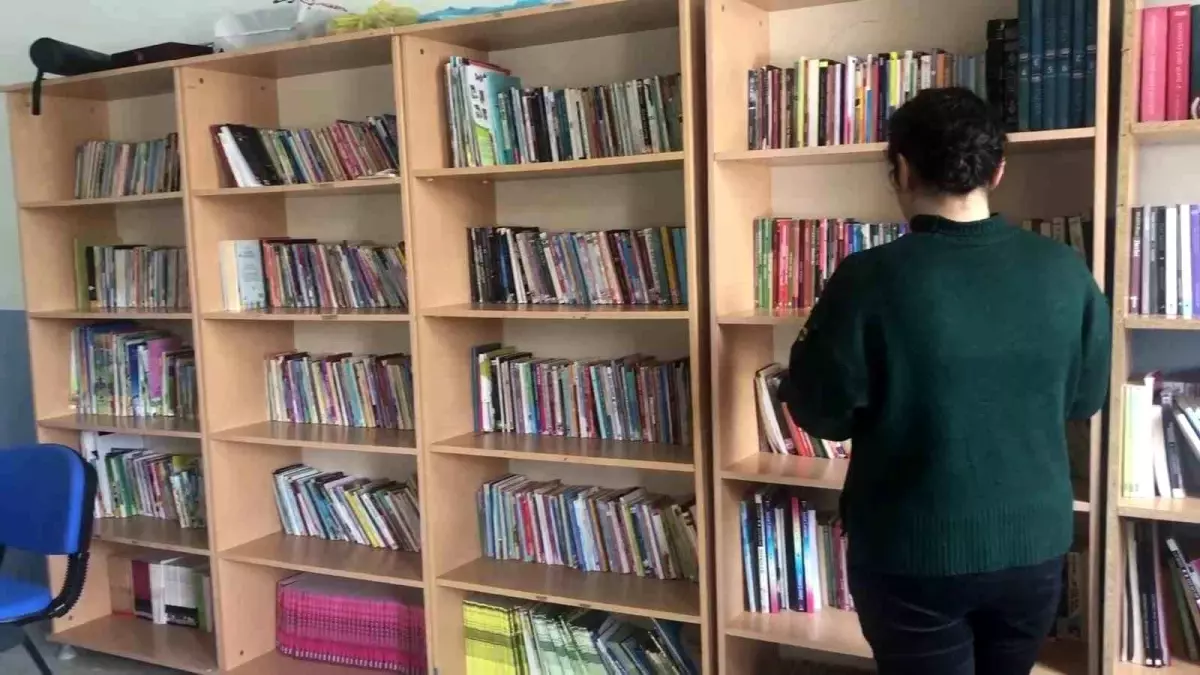 Erzurum'un Çat İlçesinde Okul Binası Yenilendi, Şehit Öğretmenler Unutulmadı