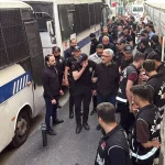 Kızıl Goncalar’ın yıldız ismi Sitare Akbaş, sezonu sevgilisiyle Bodrum’da açtı
