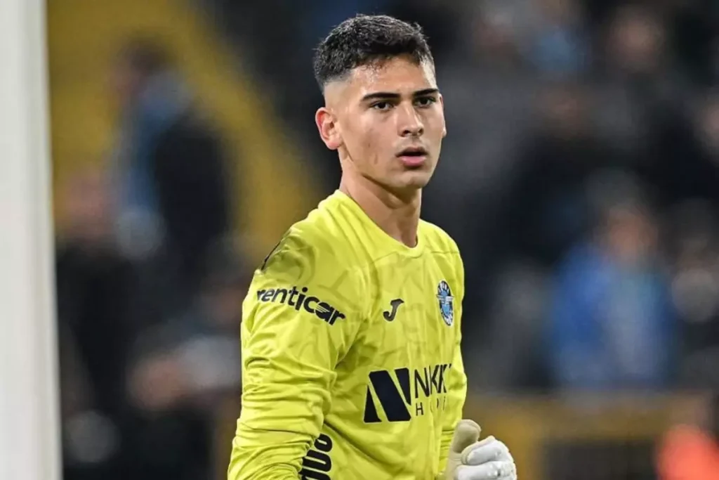 Fenerbahce Super Lig In Yeni Gozde Kalecisi Ile 18706817 8094 Amp