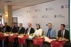 Rektör Hacımüftüoğlu Basınla Üçüncü Kez Bir Araya Geldi