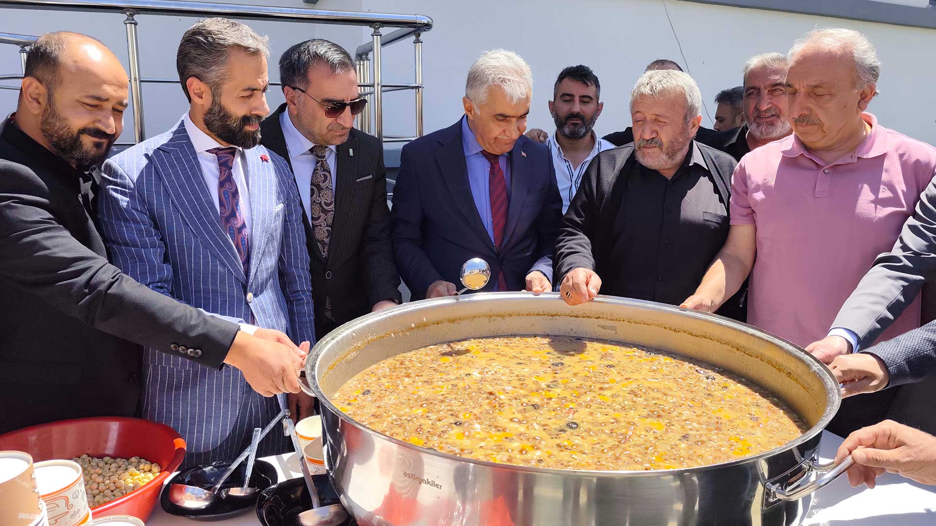 Erzurum Cemevinde Aşure Paylaşıldı, Birlik Vurgusu Yapıldı